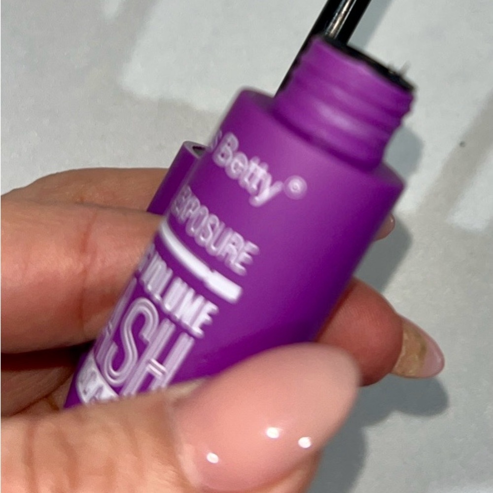 BRAND NEW Miss Betty Black Full Exposure and Bg Volume LASH Mascara NIB